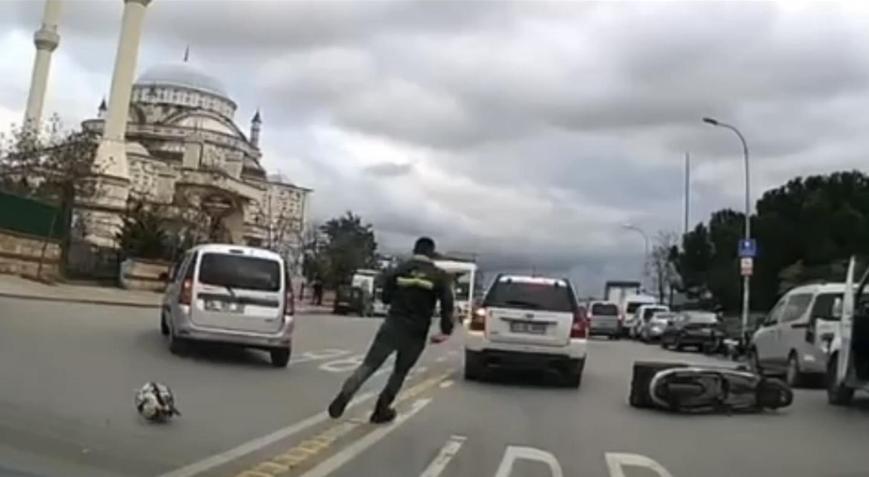 İstanbul - Ümraniyede trafikteki yol verme kavgası kamerada