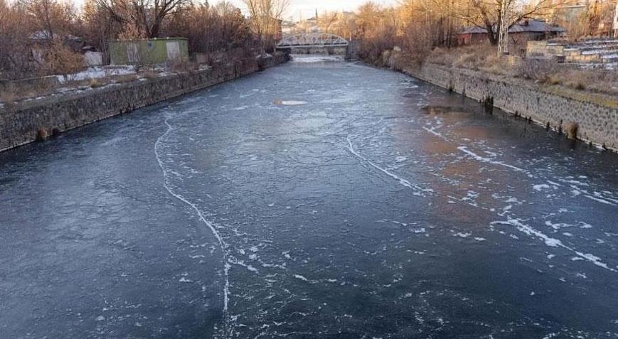 Birçok kent 1 günde buz tuttu ‘Sabah eksi 15 dereceyi gördük’