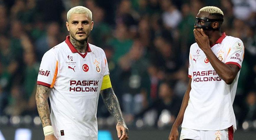 Galatasarayda Okan Buruk kararını verdi Osimhenin yerine oynayacak isim belli oldu