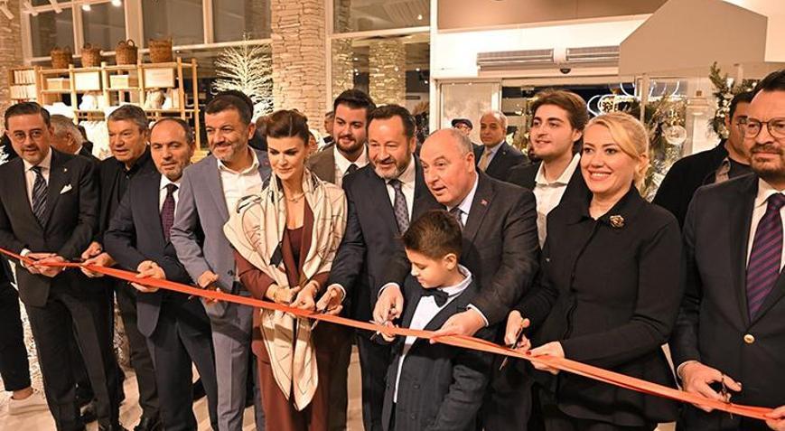 En büyük mağazasını Denizli’de açtı