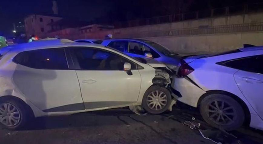 Çekmeköyde zincirleme kaza 7 araç birbirine girdi