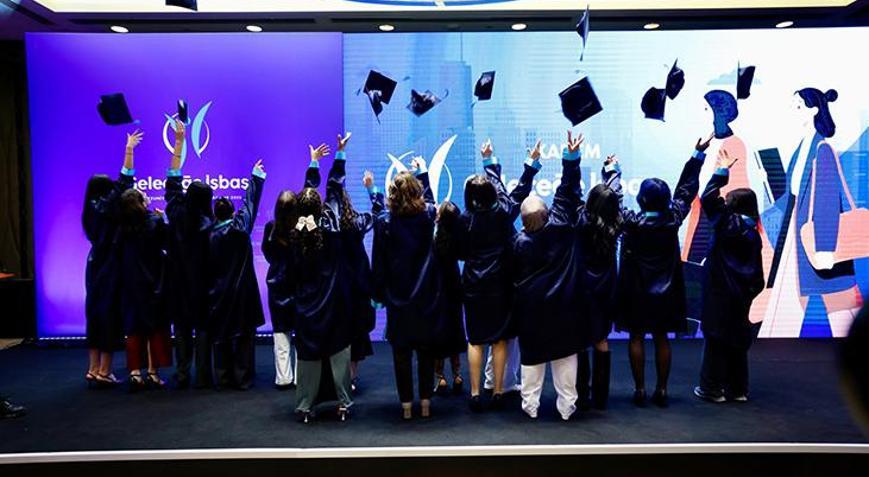 KADEMin Geleceğe İşbaşı Projesi 7. dönem mezunlarını verdi