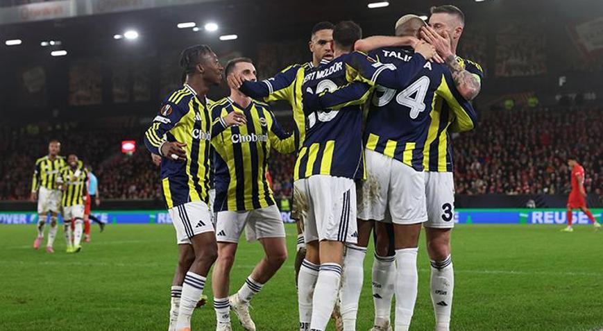 Fenerbahçede yıldız futbolcu ipleri kopardı Bana kulüp bul, oynamak istemiyorum