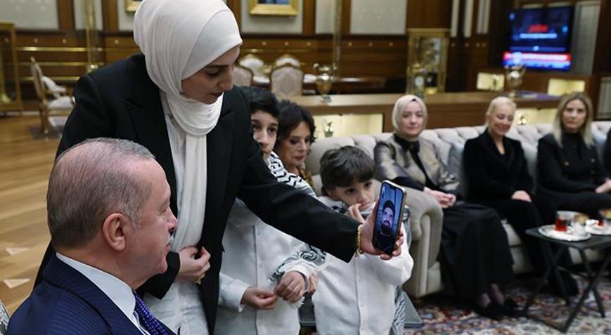 Cumhurbaşkanı Erdoğan, Kültür ve Sanat Büyük Ödüllerine layık görülenleri kabul etti