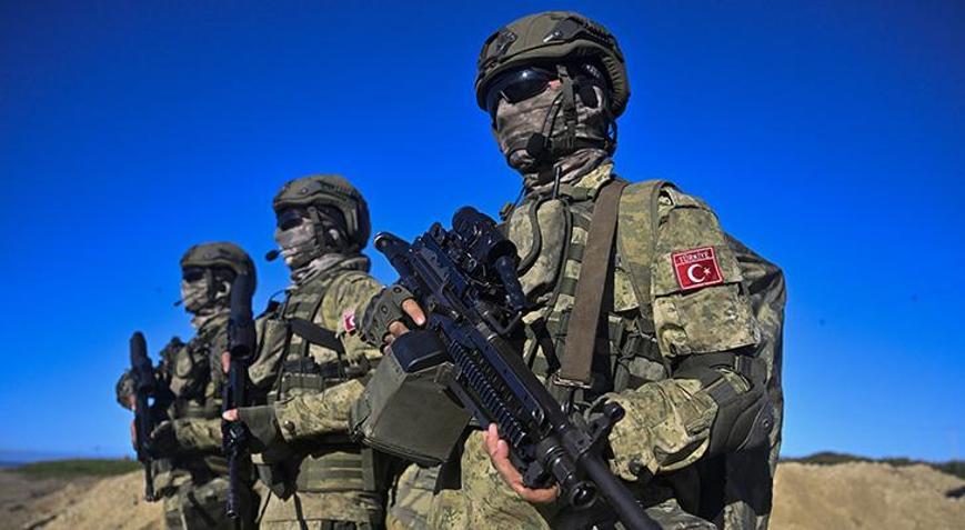Yunan basını Atinanın kör noktasını yazdı Türkler geliyor, sessiz bir ağ oluşuyor