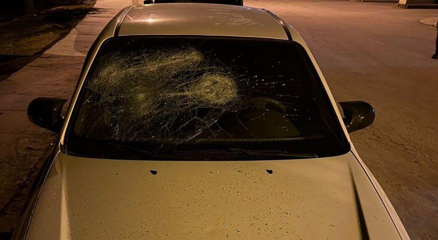 Park halindeki araçlara zarar verildi