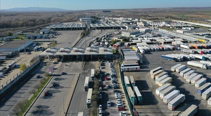 Kapıkule Gümrük Kapısında günlük ticari araç geçiş rekoru kırıldı