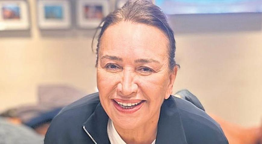 Kuliste sürpriz kutlama