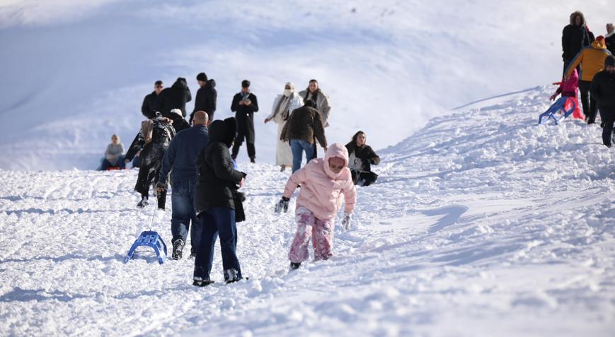 Zigana’da horonlu-halaylı kar sevinci / Ek fotoğraflar