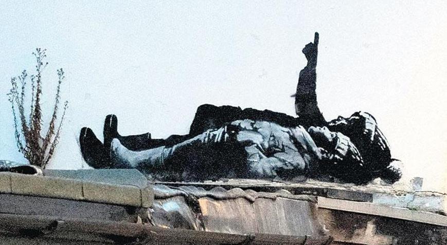 Banksy ‘çocuklara bak’ diyor