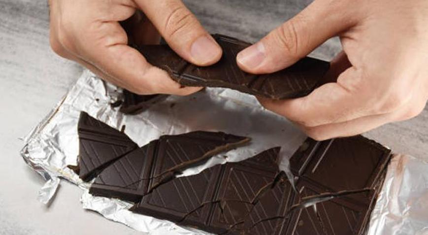 Harvardlı uzmanlar açıkladı Çikolata krizleri neden en çok gece saatlerinde ortaya çıkar