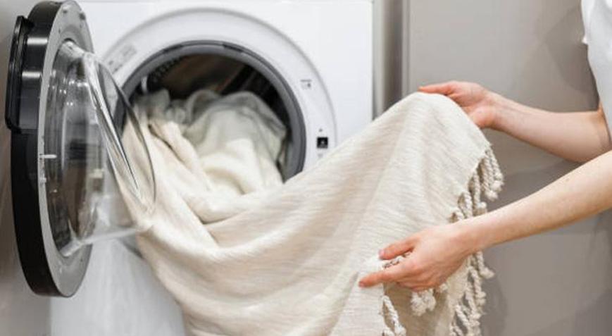 Çamaşırları kar beyazı yapan formül Deterjanın gücünü ikiye katlıyor