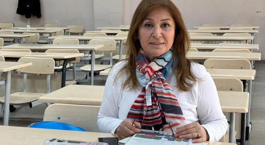 Annesi için bekledi, 53 yaşında üniversiteli oldu Okulu ve işi aynı anda götürüyorum’
