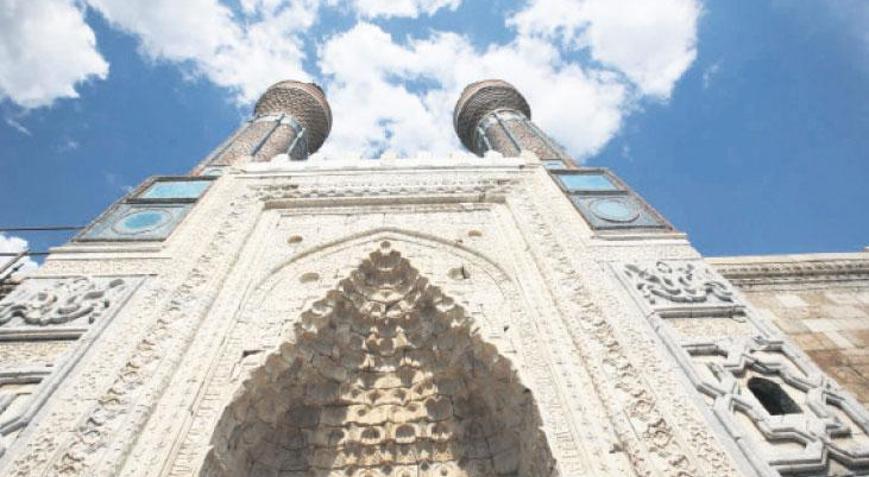 Vakıf eserlerine 1 milyon ziyaretçi