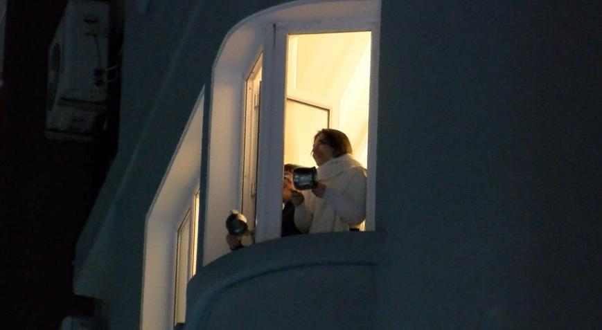 İstanbul -Şişli Kurtuluşta yeni yıla bardak ve nar fırlatarak girdiler