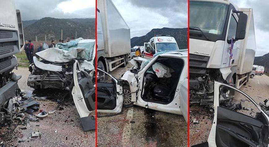 Isparta’da park halindeki TIR faciaya döndü: 2 genç hayatını kaybetti