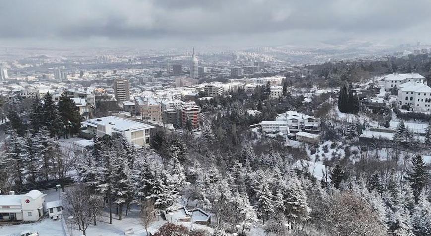 Başkent beyaza büründü Kar kalınlığı 15 santimetreye ulaştı