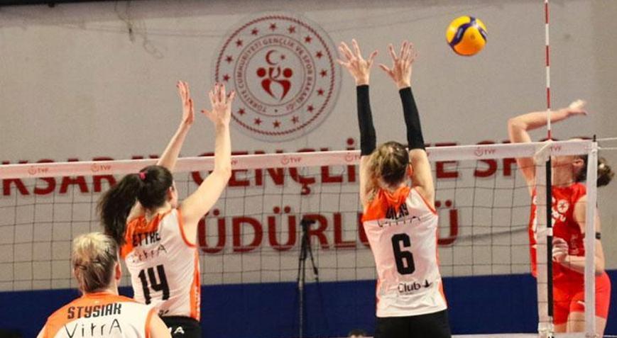 Eczacıbaşı deplasmanda 5 sette galip geldi