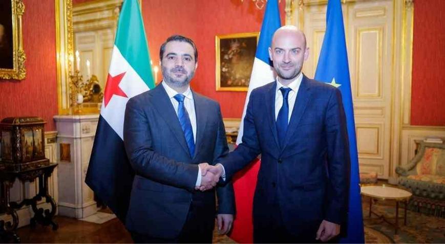 Suriyenin Paris temasları başladı Şeybani Fransız mevkidaşı ile bir araya geldi