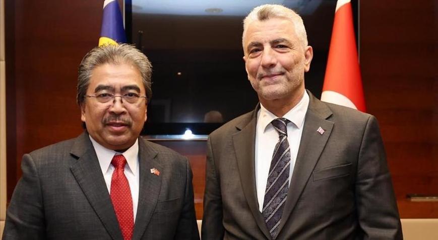 Bakan Bolat, Malezya Yatırım Ticaret ve Sanayi Bakanı Ghani ile görüştü