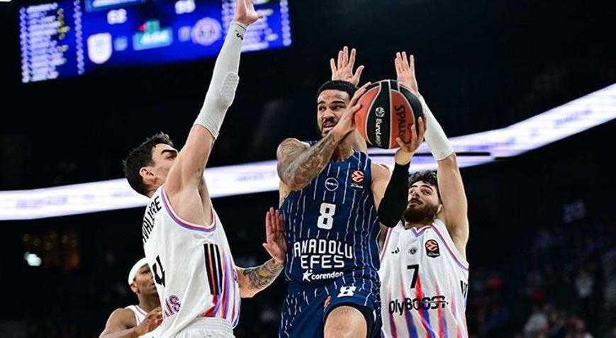 Euroleaguede Anadolu Efes, Paris Basketbola mağlup oldu