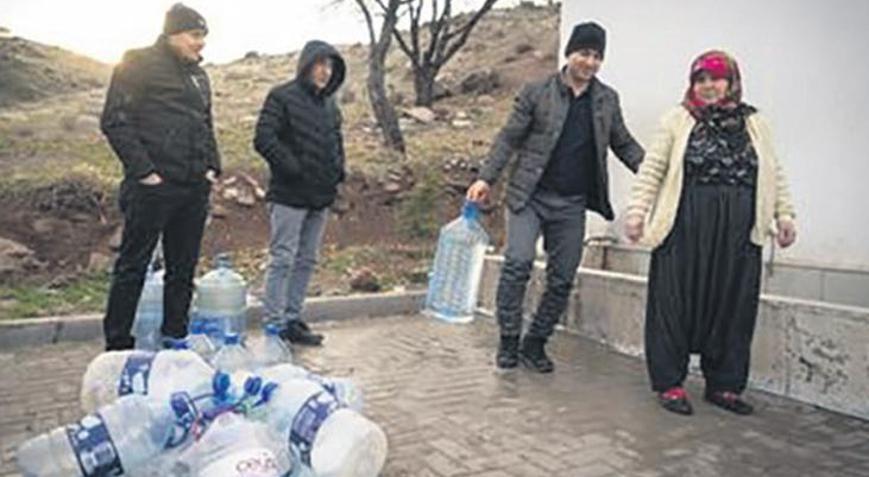 ‘Vatandaş bidon bidon su peşinde koşuyor’