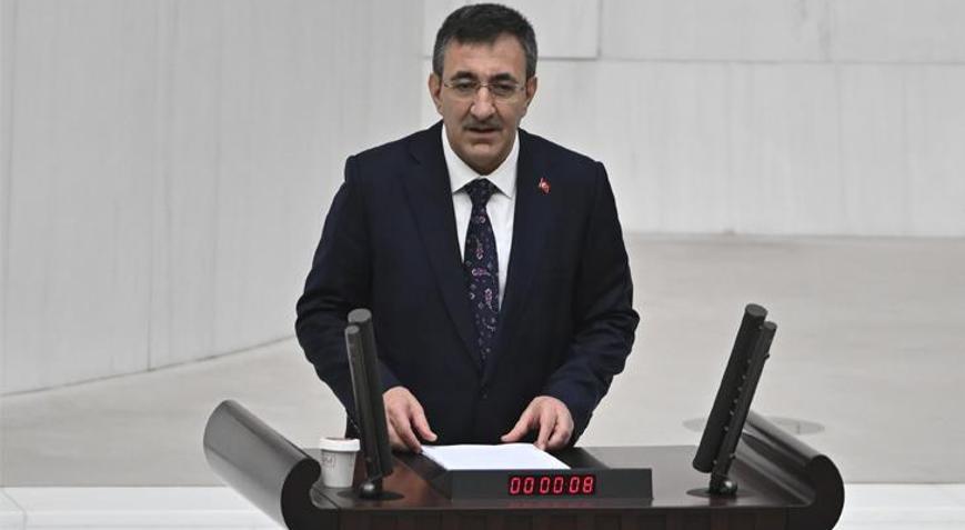 Cumhurbaşkanı Yardımcısı Yılmazdan en düşük emekli maaşıyla ilgili yeni açıklama