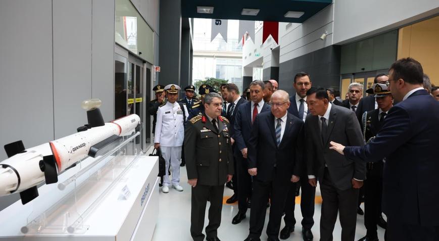 Bakan Güler, Endonezyalı mevkidaşı ile ASELSANı ziyaret etti