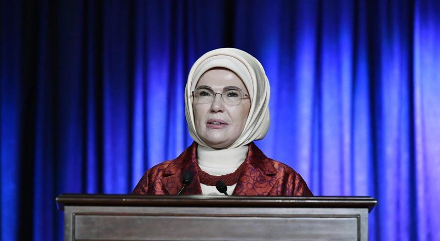 Emine Erdoğan: Kültürümüz küllerinden bir Zümrüdüanka kuşu gibi dirilmeye başlamıştır