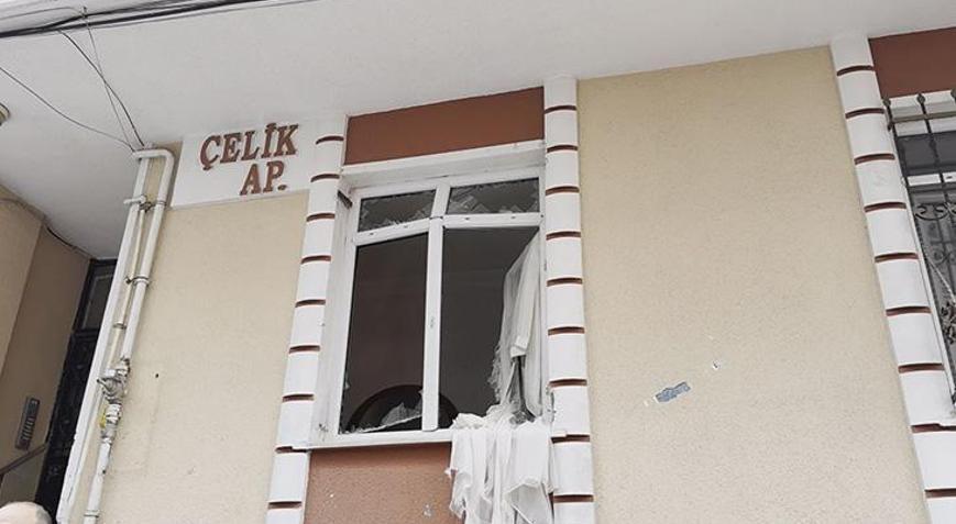 Esenyurtta 4 katlı binanın giriş katındaki dairede patlama: Kaçıp götürmüşler