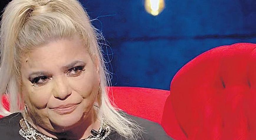 ‘Yüzüm gülerken içim acıyordu’