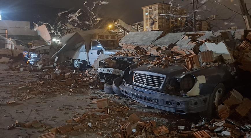 Bursada tam fırtına hayatı olumsuz etkiledi (3)