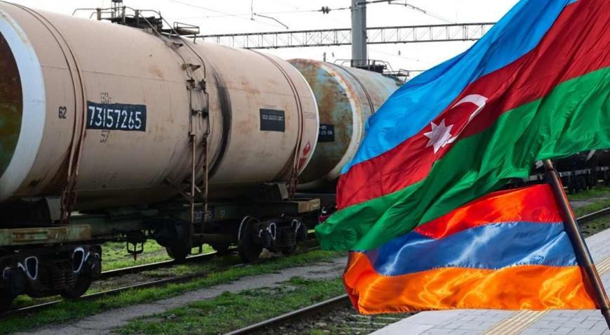 18 vagonluk tren yola çıktı Azerbaycan’dan Ermenistan’a 979 tonluk benzin sevkiyatı