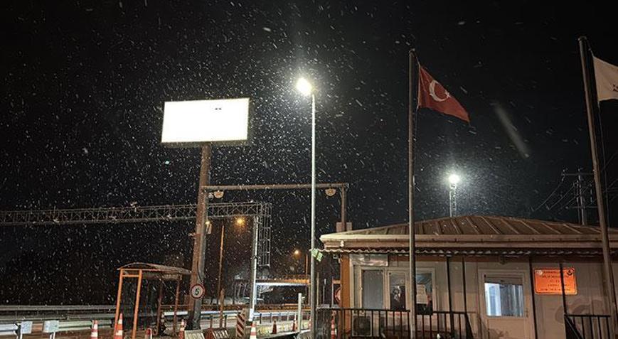 Edirnede kar yağışı başladı