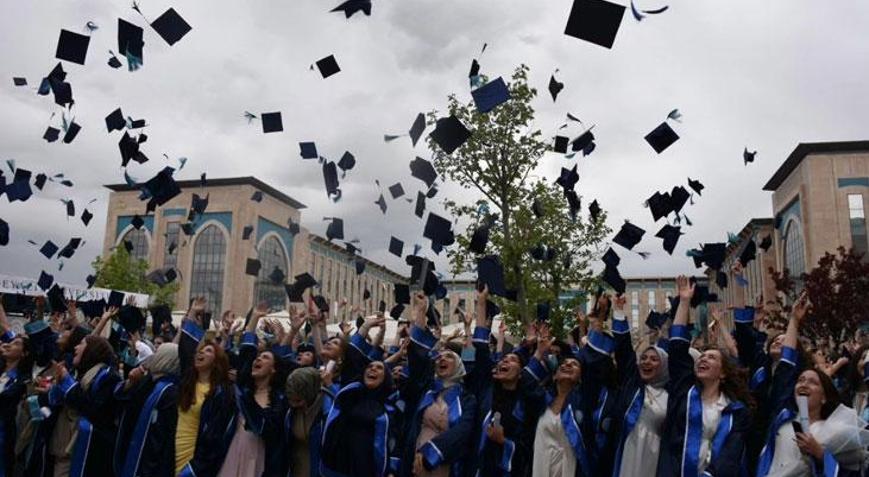 Üniversitelerde 3 yılda diploma dönemi