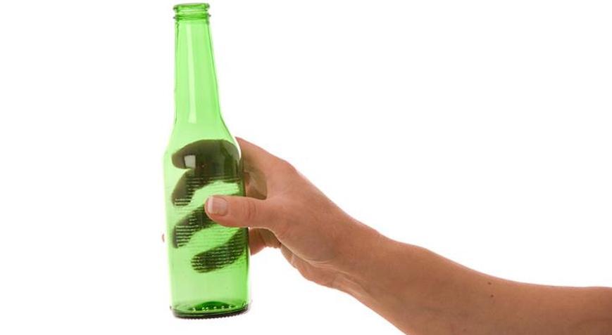 Cam şişelerde etiket kabusu bitiyor Bu yöntemle anında sökülecek