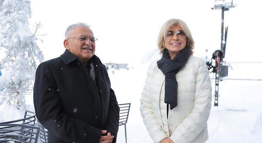 Tansu Çiller, tatil için geldiği Erciyes’te görüntülendi