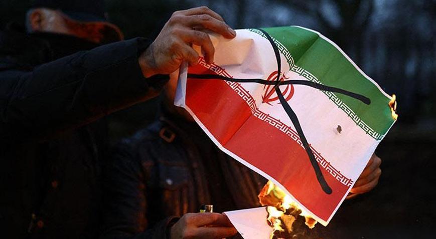 İran diasporası içinde çatışan 3 kimlik Tahranda başlayan isyan ve olası sonuçları...