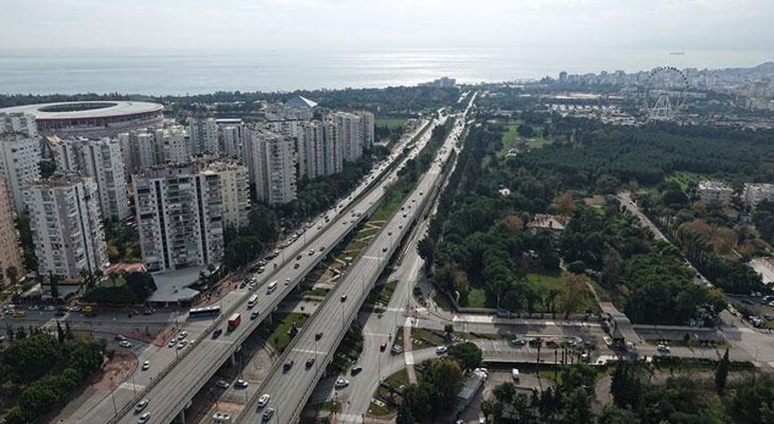 Milyarlık arazi davası; mahkeme kentin en önemli caddeleri için kapatma kararı