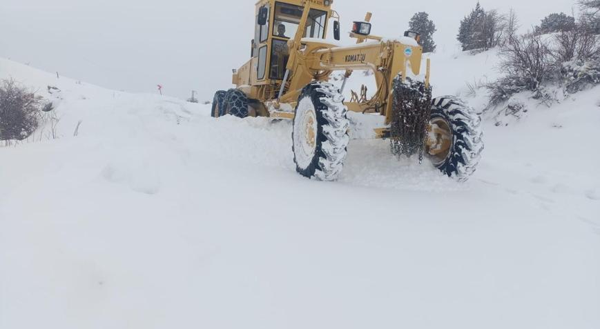 Kayseri’de ulaşıma kapanan 72 mahalle yolu açıldı