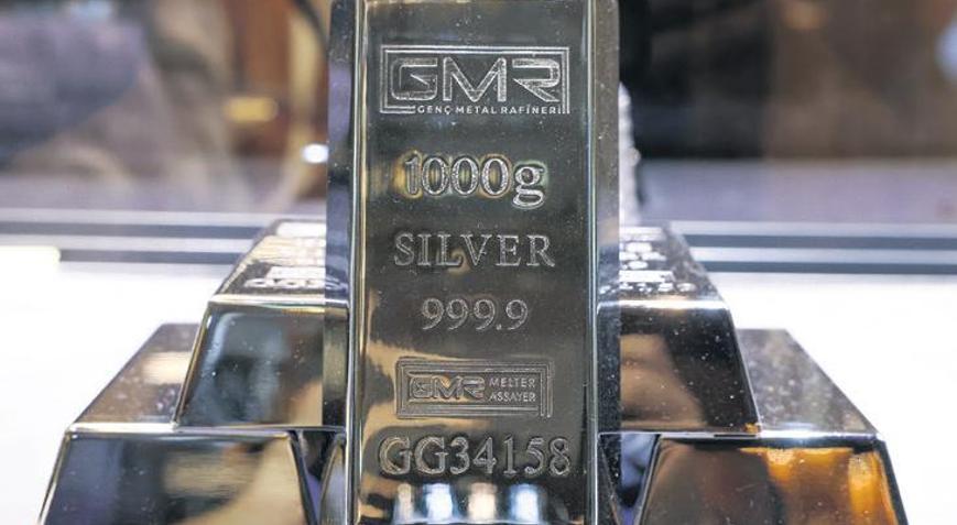 Küresel kaos değerli metalleri uçurdu