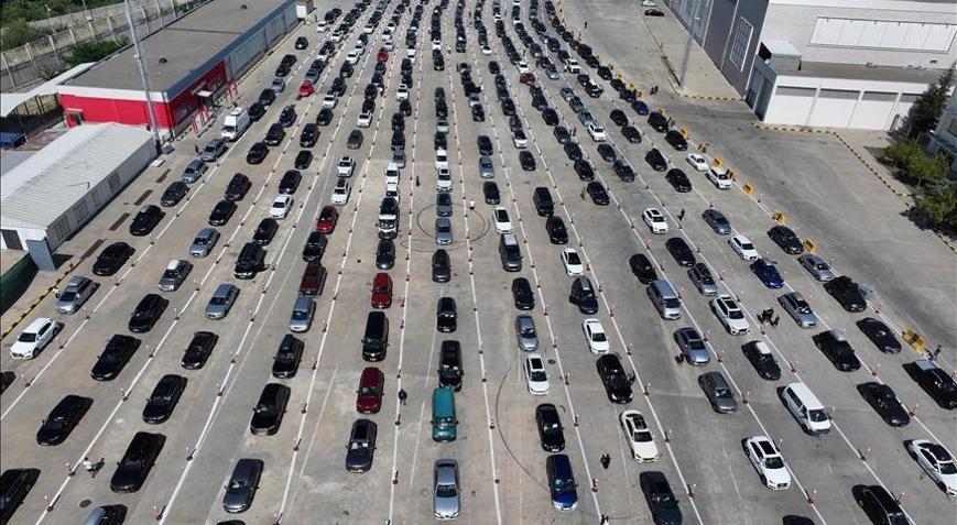 Kara sınır kapılarından geçiş yapan yolcu sayısı 141,3 milyon oldu
