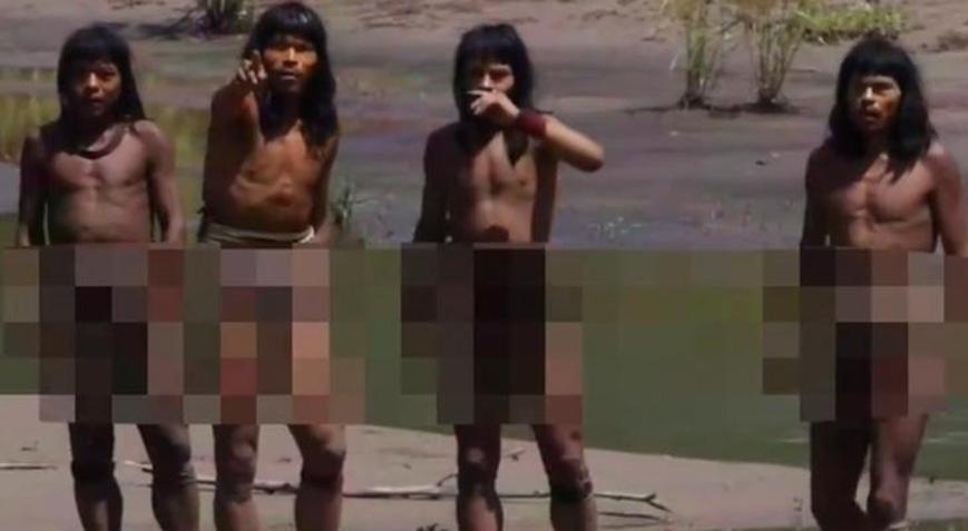 Dünyanın konuştuğu anlar Bugüne kadar saklı kalmışlardı: Temassız kabile ilk kez görüntülendi