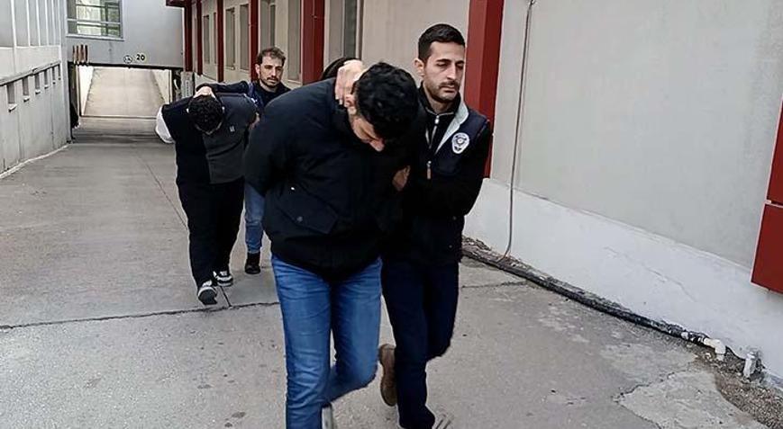 1 milyonluk sazan sarmalı vurgunu Satılık araç ilanıyla tuzağa düşürdüler