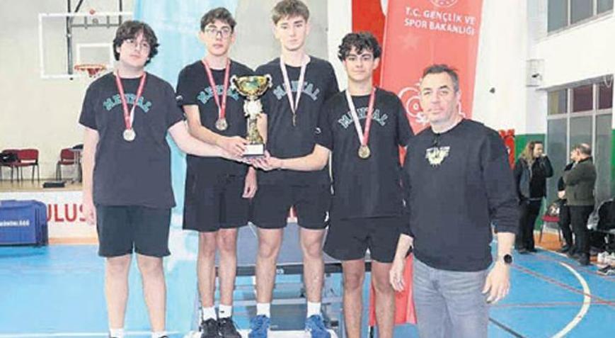 Menteşe Anadolu Lisesi üçüncü kez zirvede