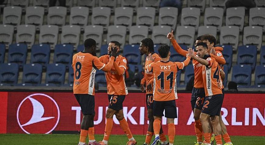 Süper Ligde Başakşehir, Karagümrükü 2 golle geçti