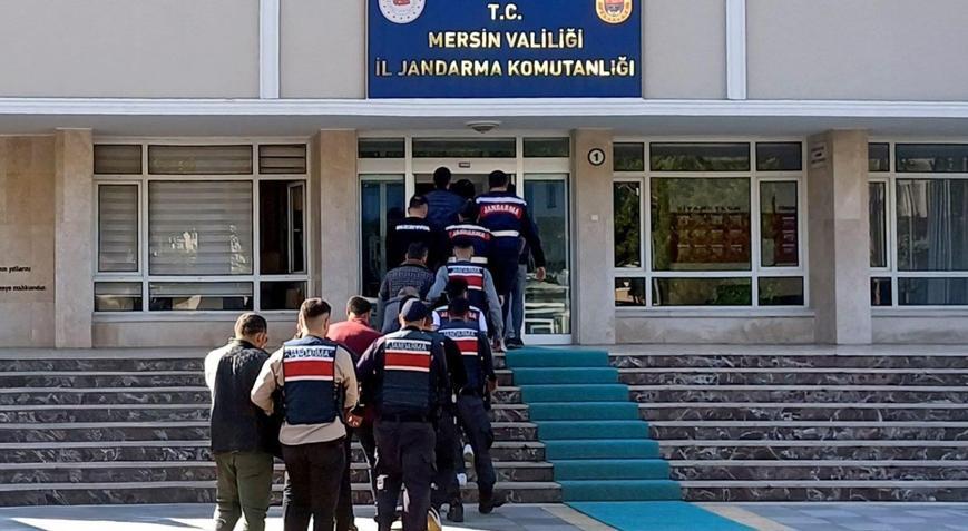 Mersin’de 42 firari yakalandı