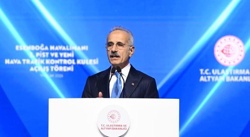 Bakan Uraloğlundan Esenboğa Havalimanının 3. pist ve yeni kulesinin açılışıyla ilgili açıklama