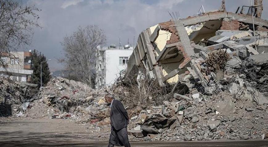 Depremde 72 kişinin öldüğü Grand İsias Hotele ilişkin kamu görevlileri hakkında karar