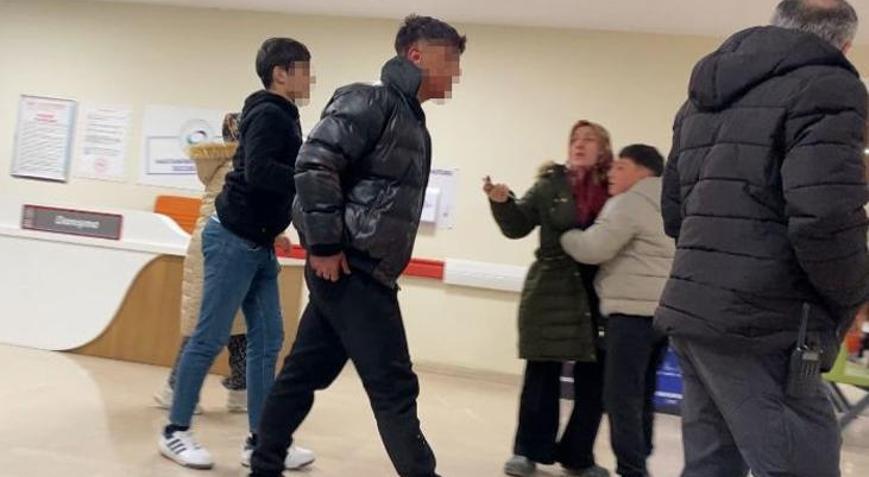 17 yaşındaki gençlerin kavgası kanlı bitti: 2 yaralı